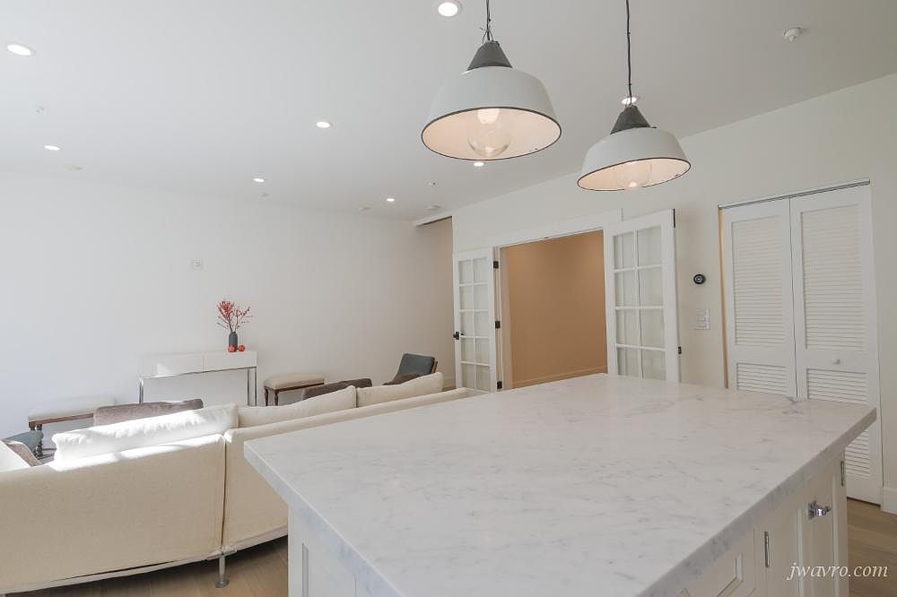 2BR/2BA Apartment on Pacific Ave · San Francisco photo 5