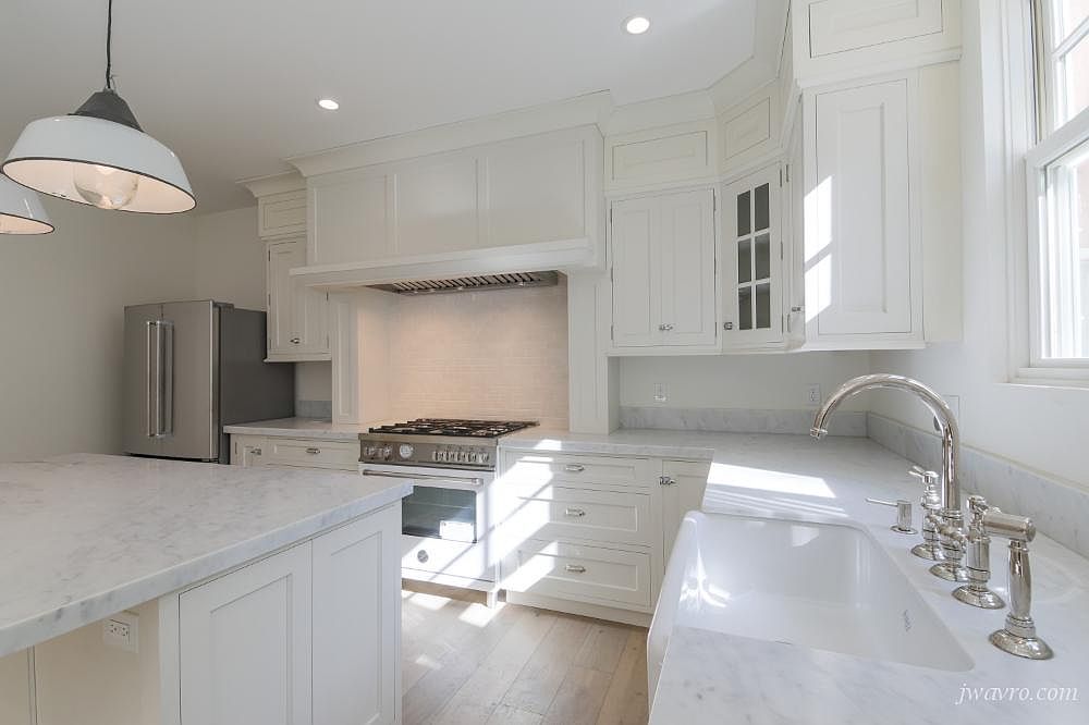 2BR/2BA Apartment on Pacific Ave · San Francisco photo 4