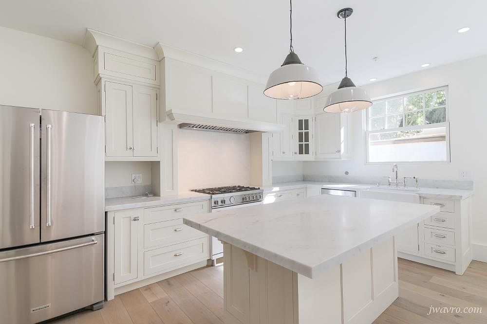 2BR/2BA Apartment on Pacific Ave · San Francisco photo 3