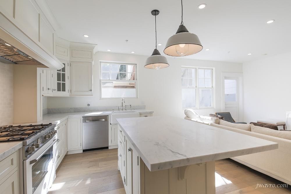 2BR/2BA Apartment on Pacific Ave · San Francisco photo 2
