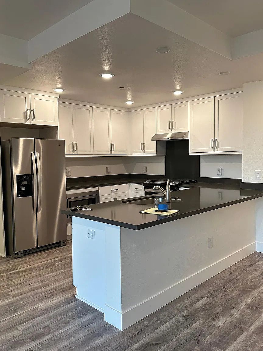39470 Albany Comm photo 2