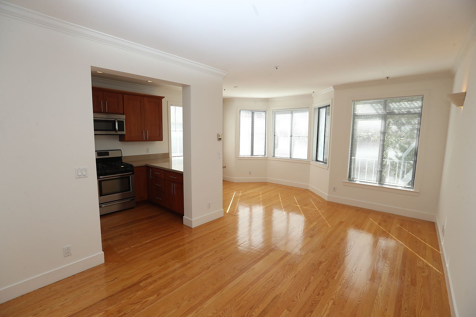 1925 Jefferson Street, San Francisco, CA 94123 photo 3