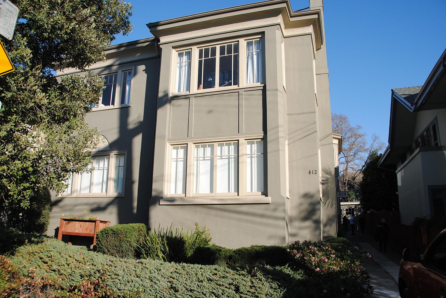 Flats on Euclid · Oakland
