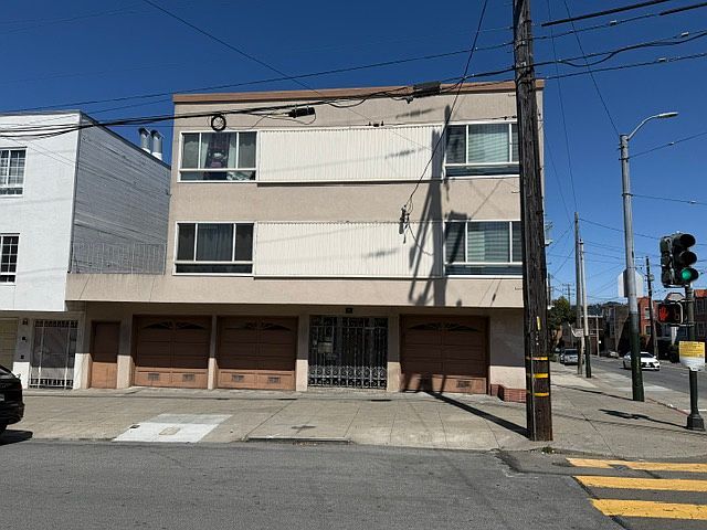 2 Naglee Ave
