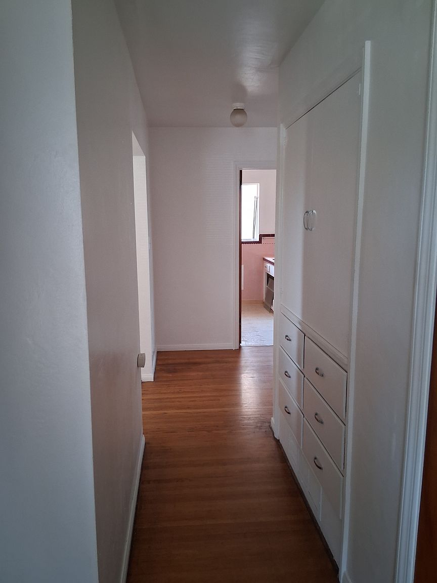 7137 Saranac St photo 3