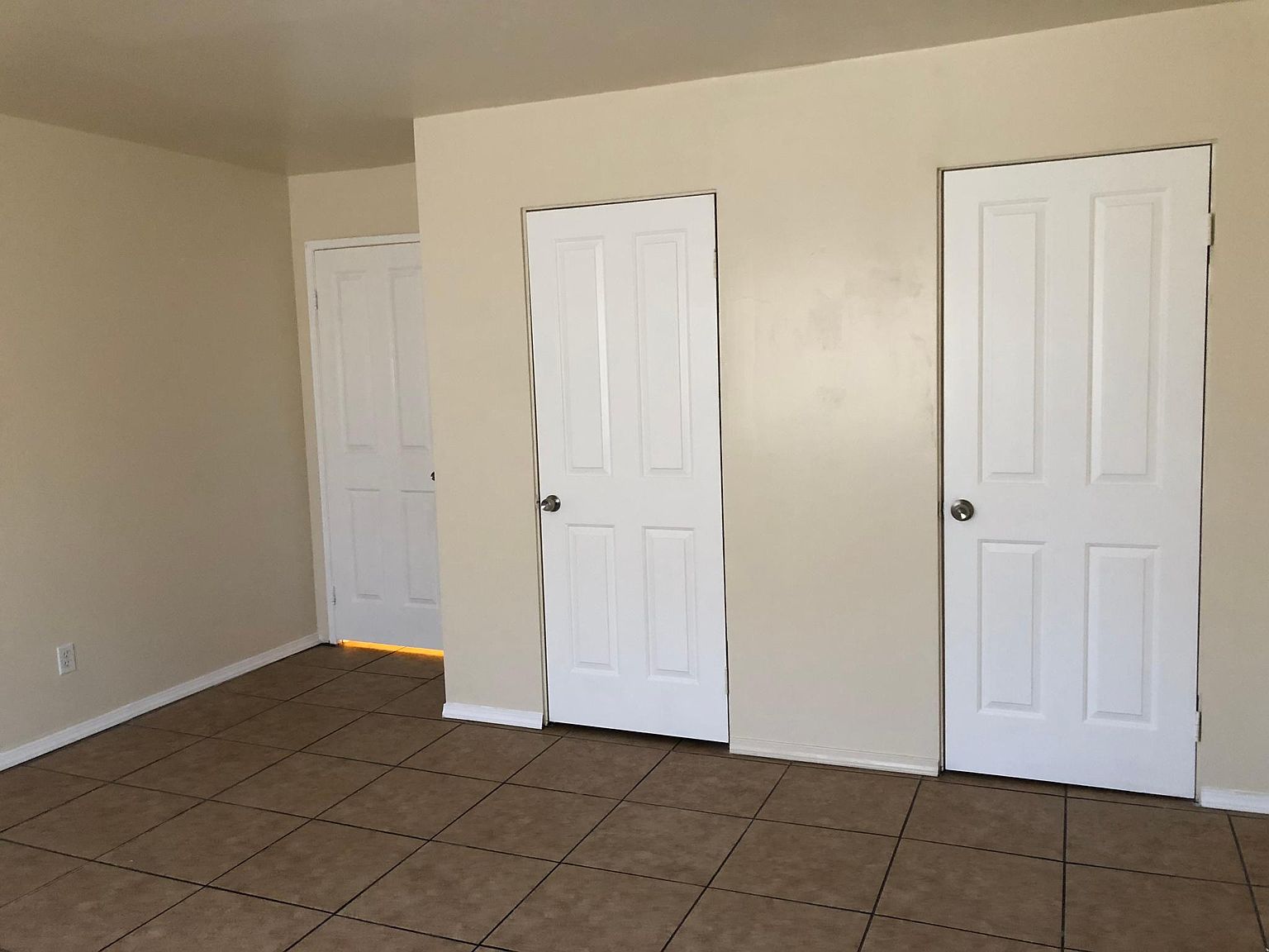 3634 S Bonita St photo 3