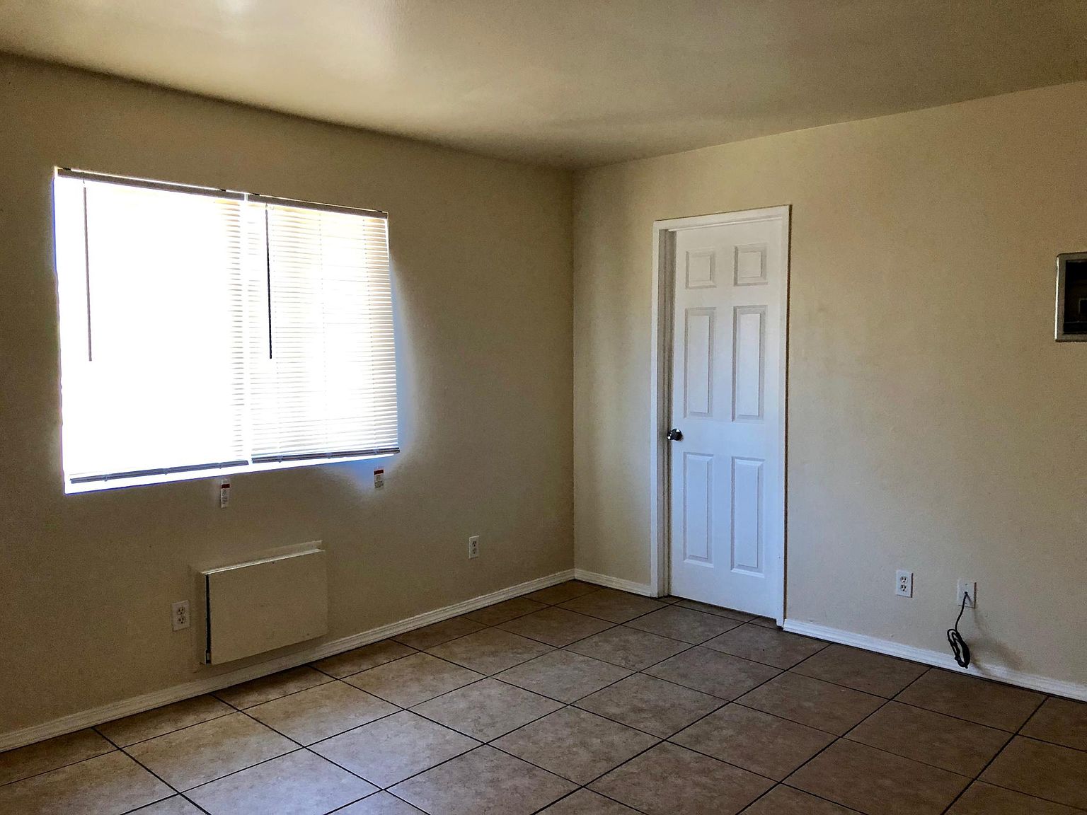 3634 S Bonita St photo 4