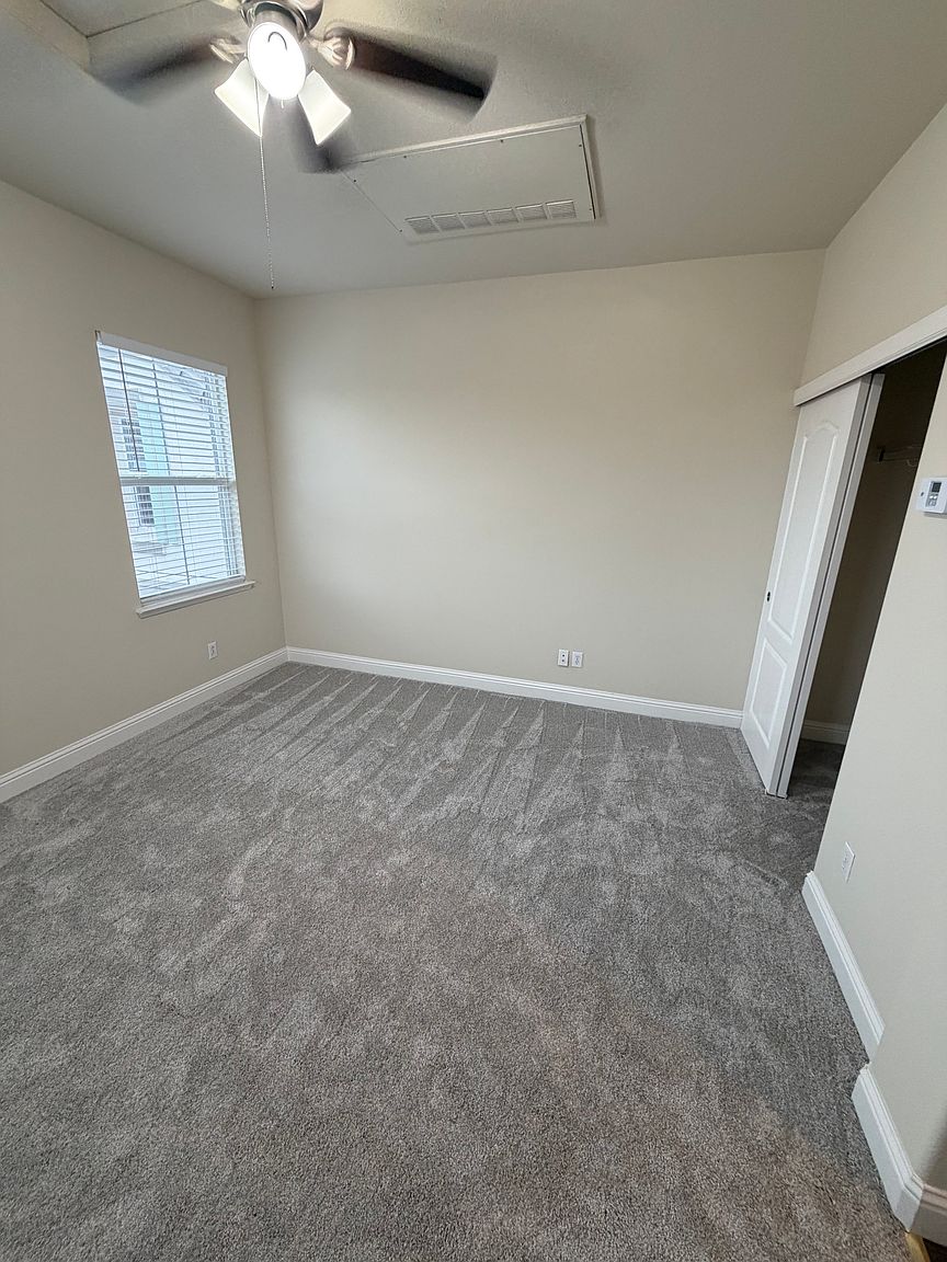 540 Sullivan Way photo 4