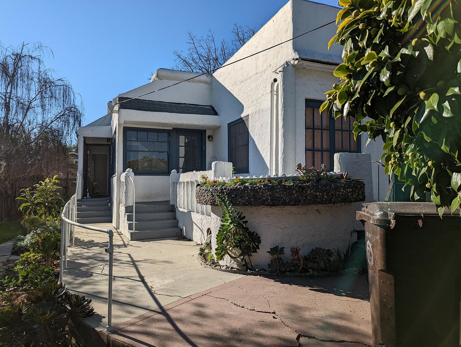 713 Riverside Ave photo 2