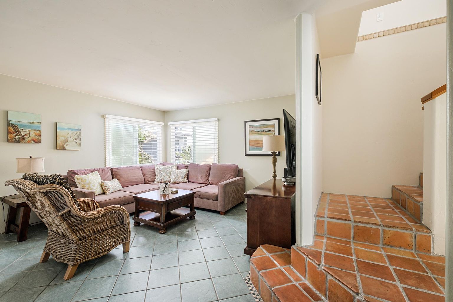 732 Jersey Ct photo 5