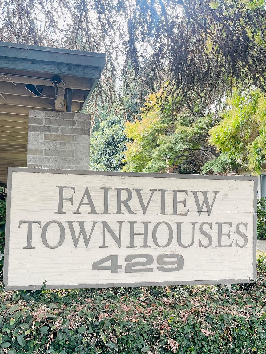 Fairview Townhouses photo 2