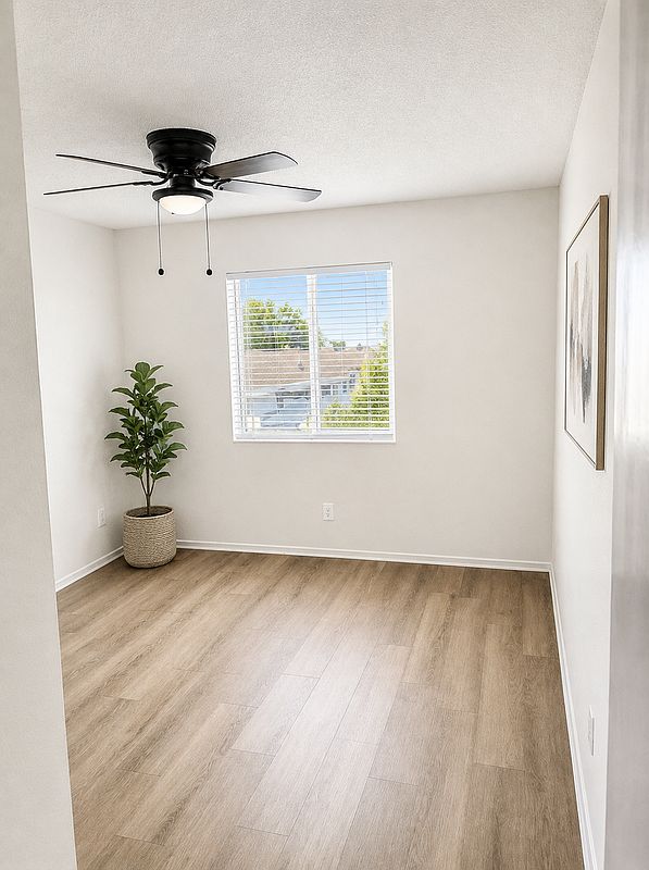 846 N Revere unit # 202 photo 3