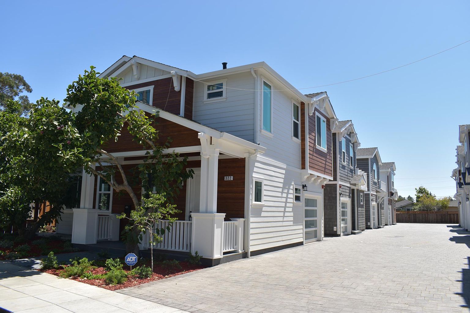 2BR/3BA Single Family House on Grand Blvd · San Mateo photo 4
