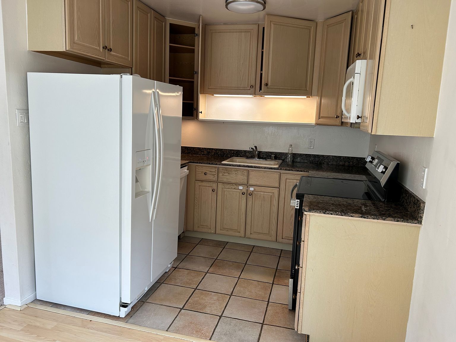 1 Charlton Ct photo 5