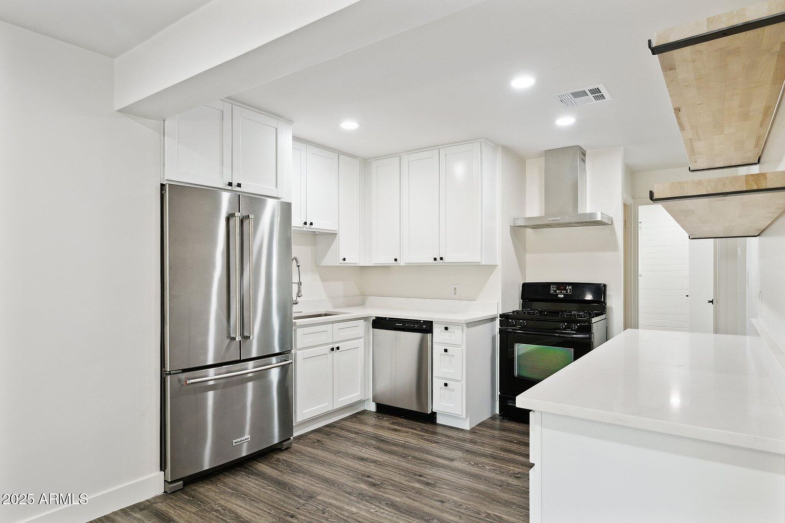 1542 E Turquoise Ave Phoenix, AZ 85020 photo 2