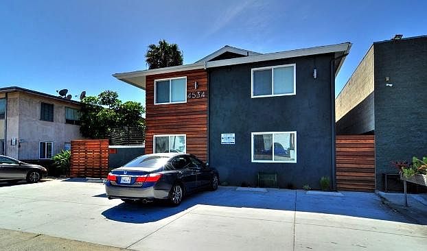 4534 30th St photo 2
