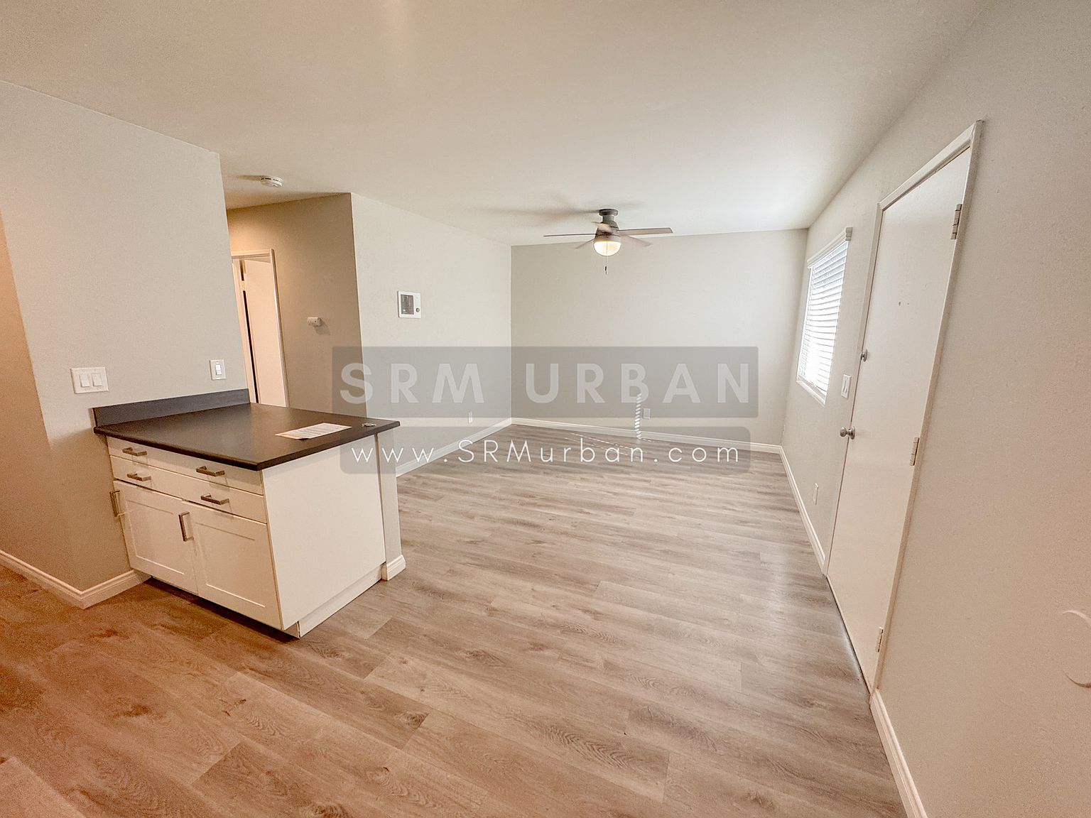 3362 C St photo 2