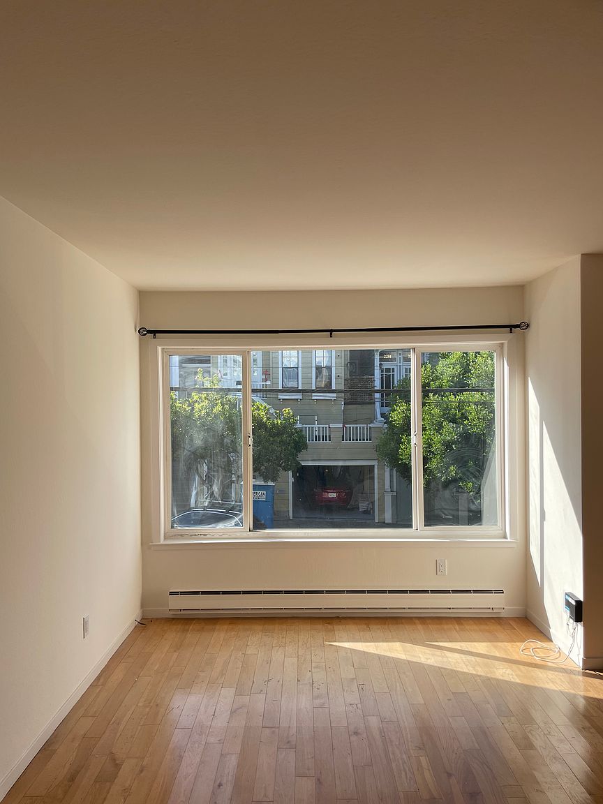 2280 Green St photo 5