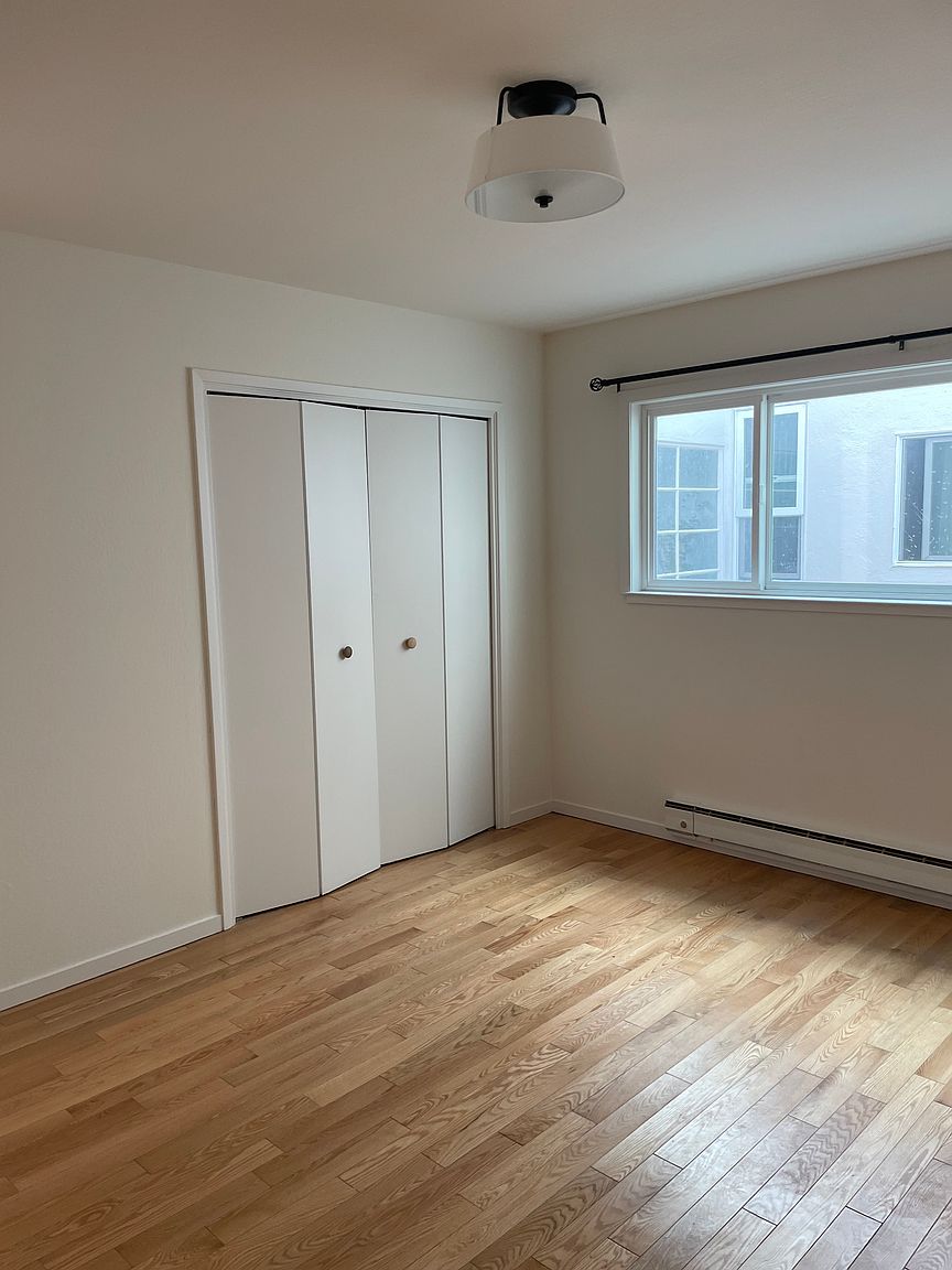 2280 Green St photo 4