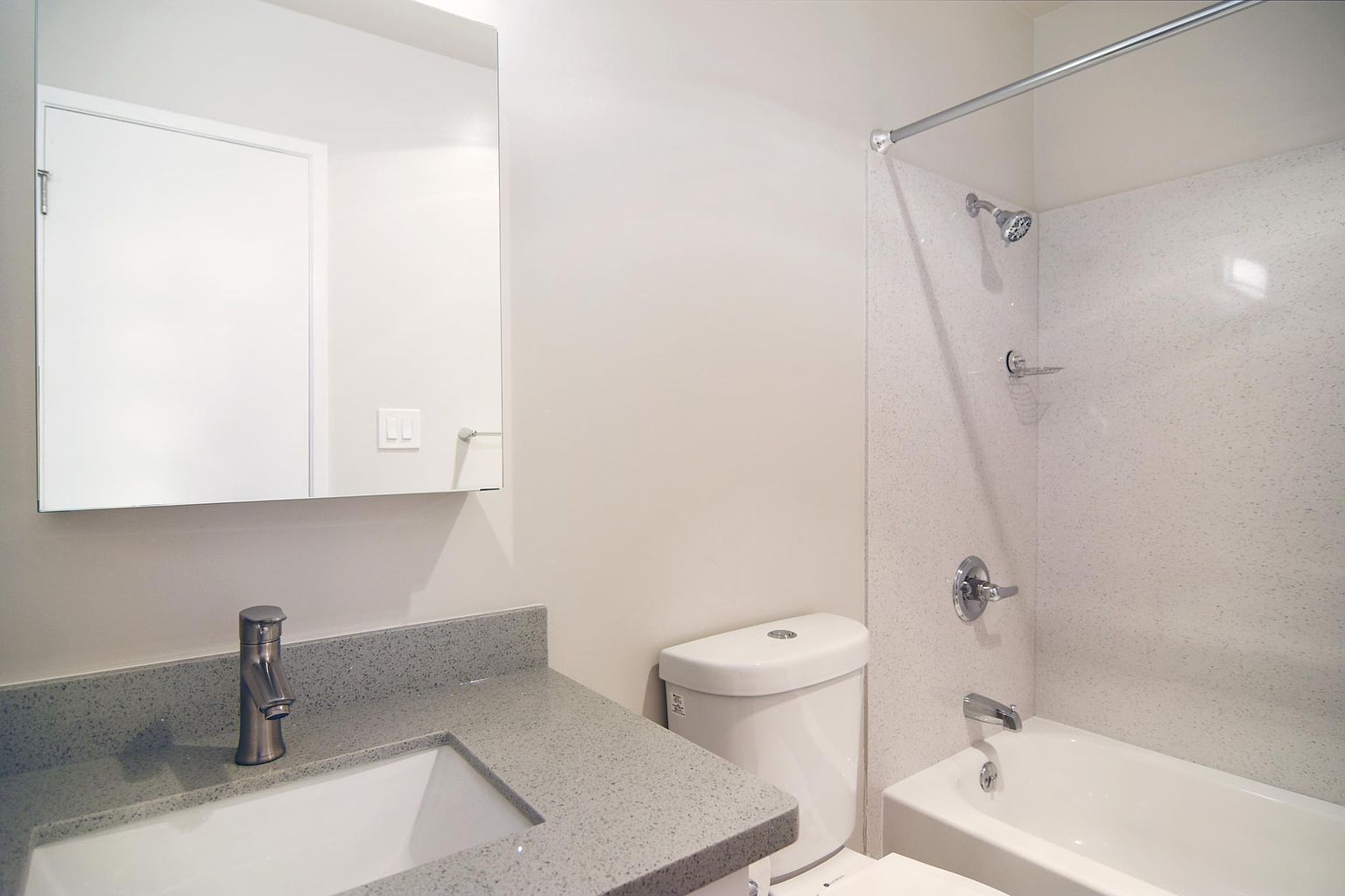 1126 Marin Ave photo 2