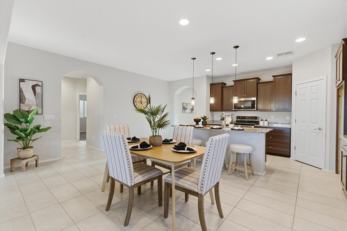 3745 N Astoria Dr Florence, AZ 85132 photo 5