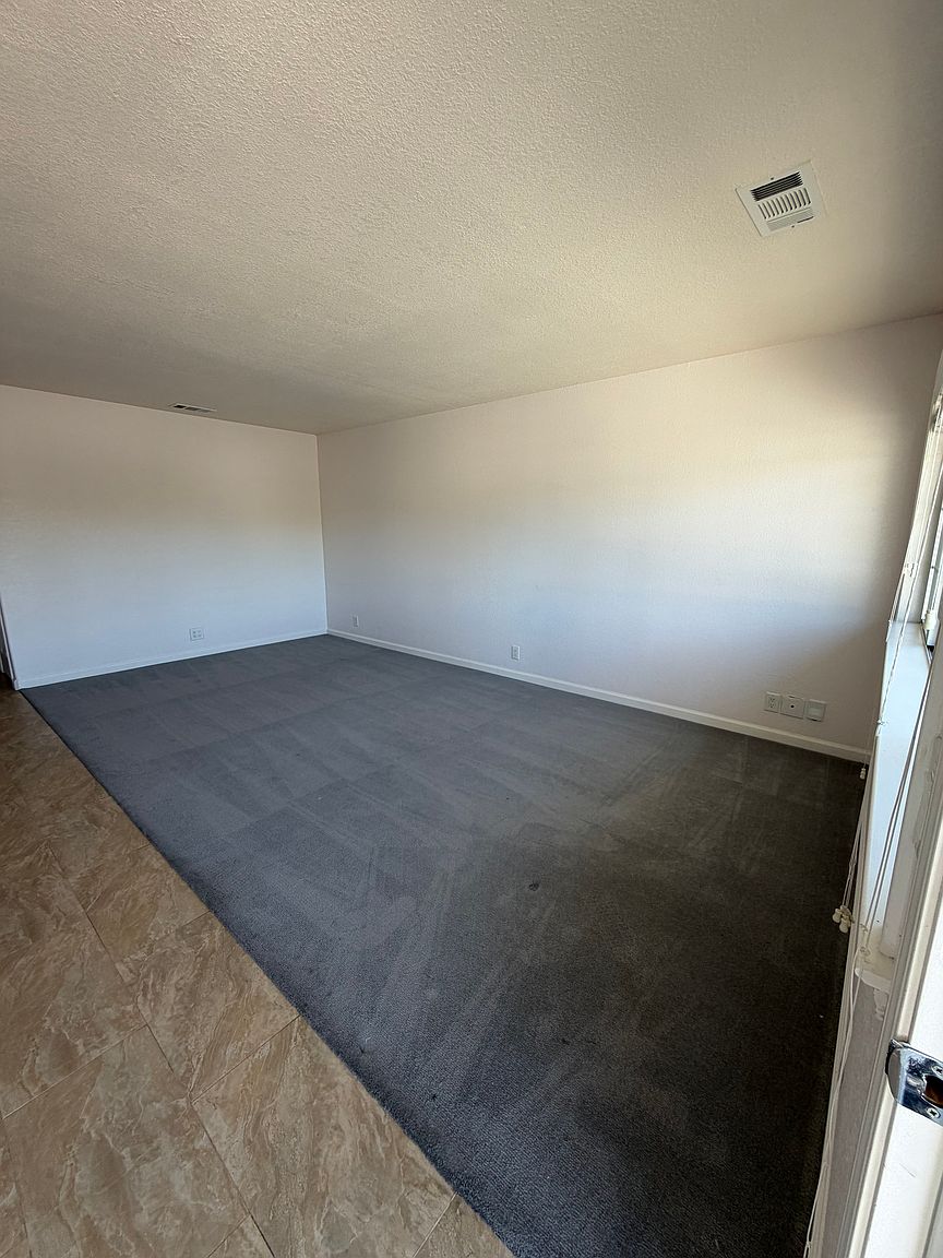 2BR/1BA Apartment on Granada Dr · Mountain View photo 5