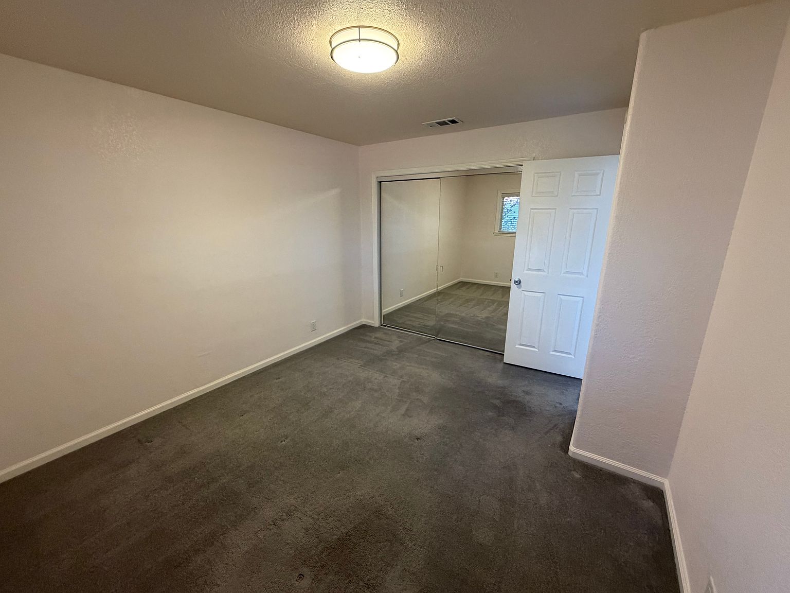 2BR/1BA Apartment on Granada Dr · Mountain View photo 3
