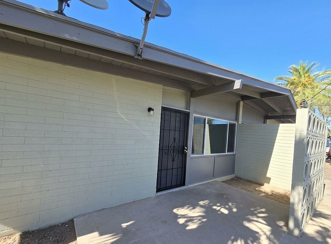 6637 E Cheery Lynn Rd Scottsdale, AZ 85251 photo 2
