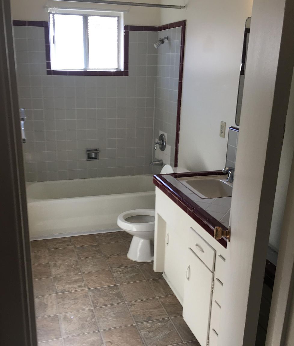 1825 Madison Ave photo 4