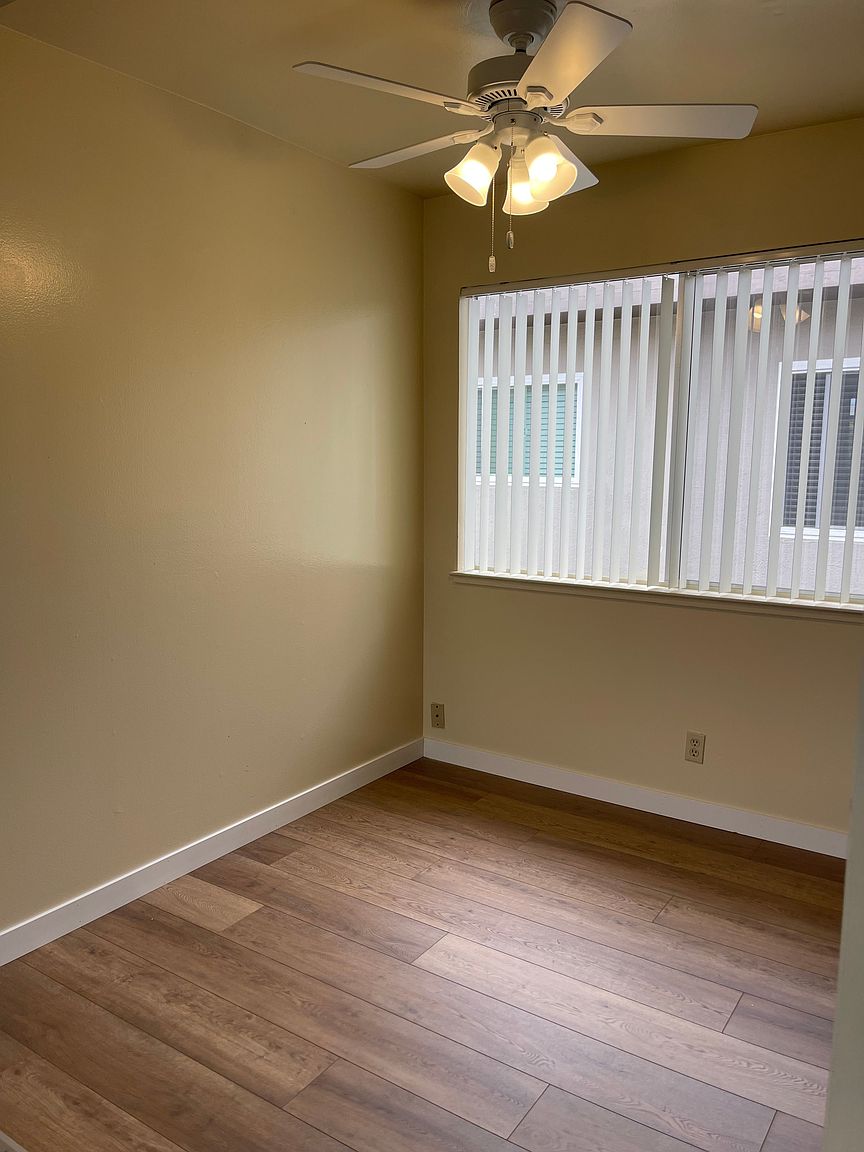 1BR/1BA Apartment on Commercial · South San Francisco photo 4