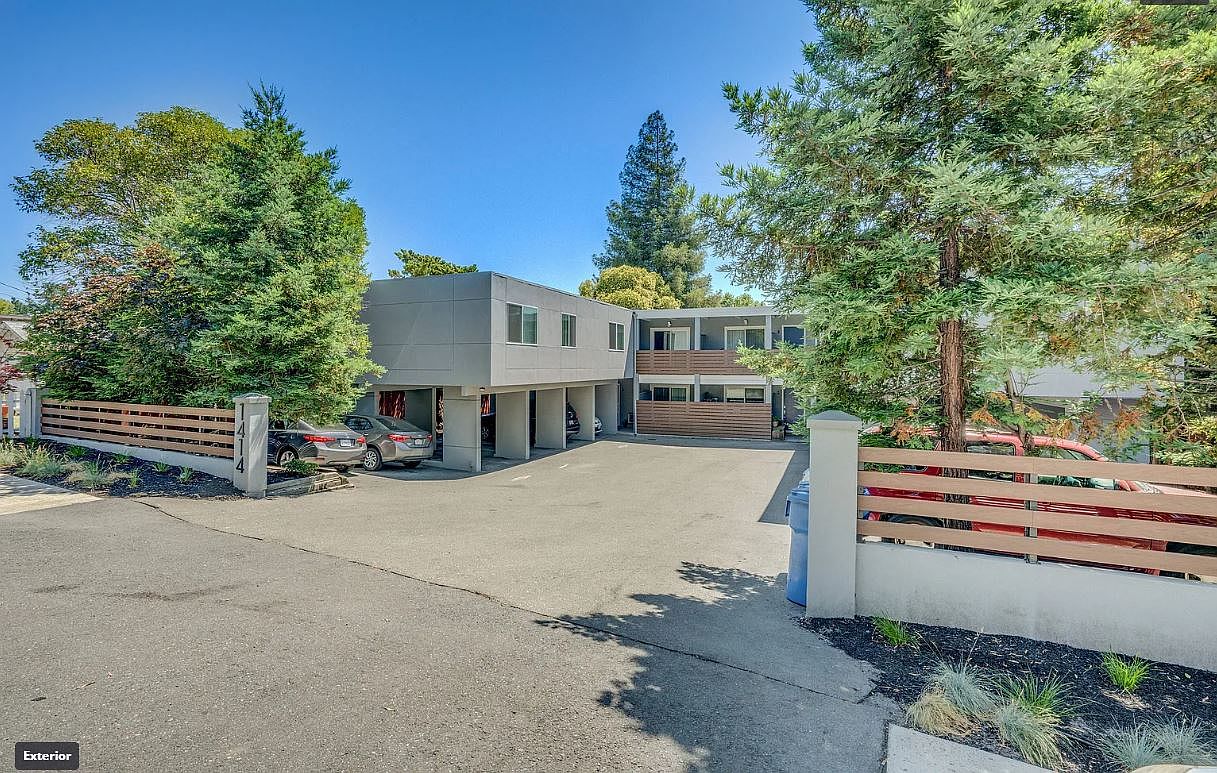 Oak Terrace photo 4