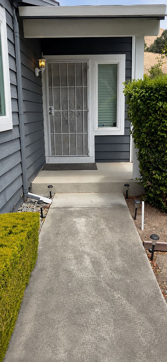 36790 Nichols Ave photo 2