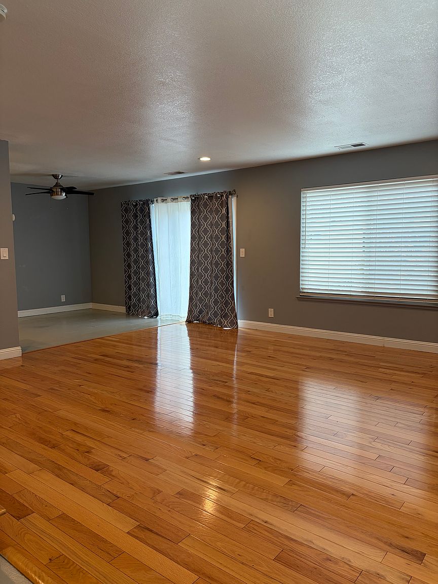 36790 Nichols Ave photo 5
