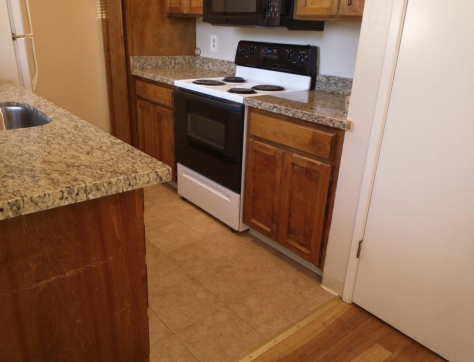 64 Peters Ave photo 4