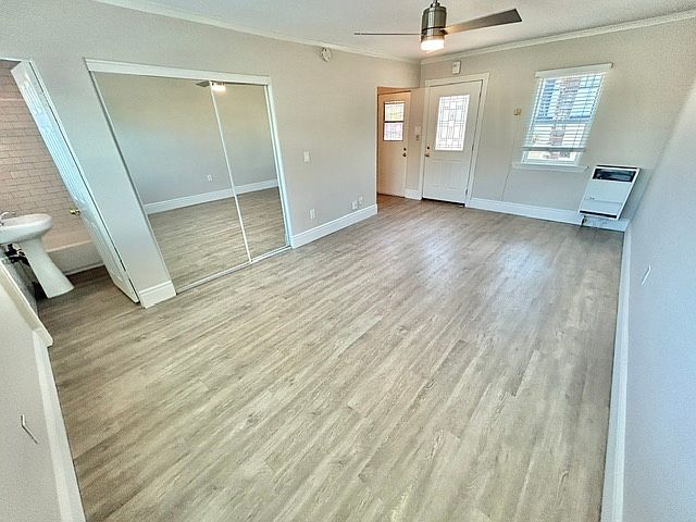 2519 G St photo 5