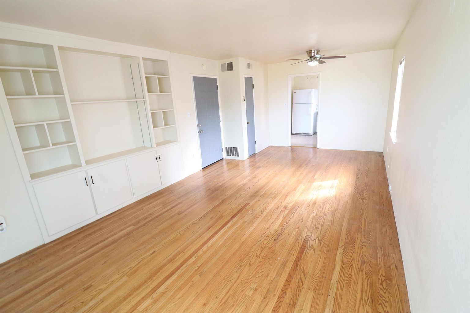 6518 Outlook Ave unit 3 photo 2