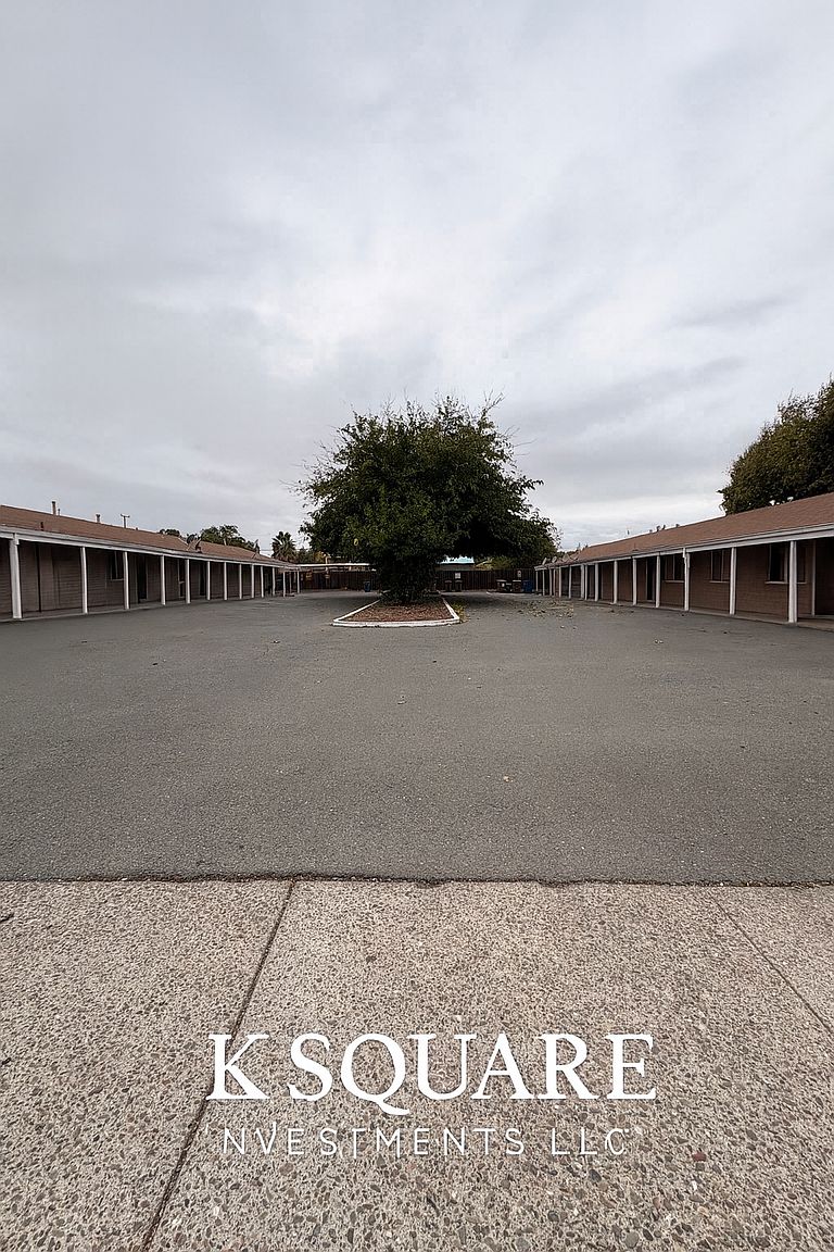 83 Solano Ave photo 2