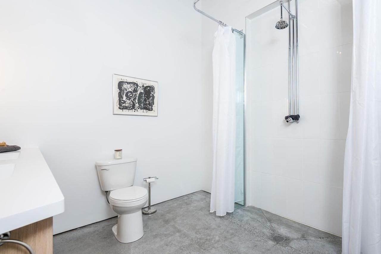 440 Pepper Ave photo 4