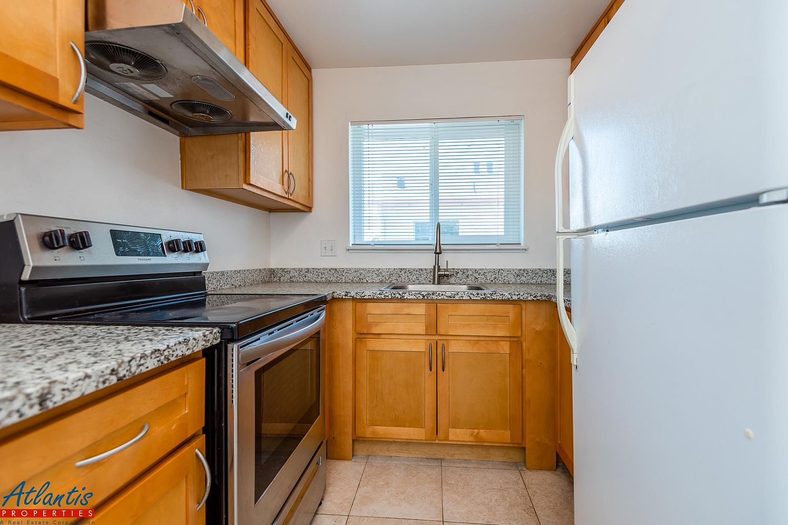 1570 Quebec Ct photo 3