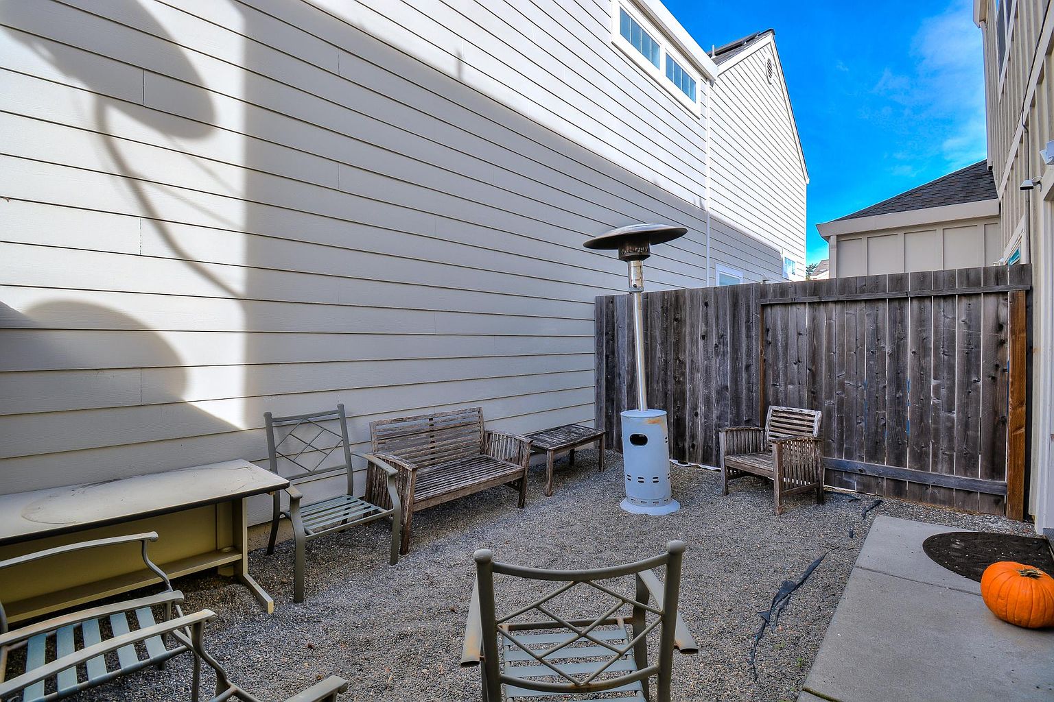 2569 N Village Dr photo 5