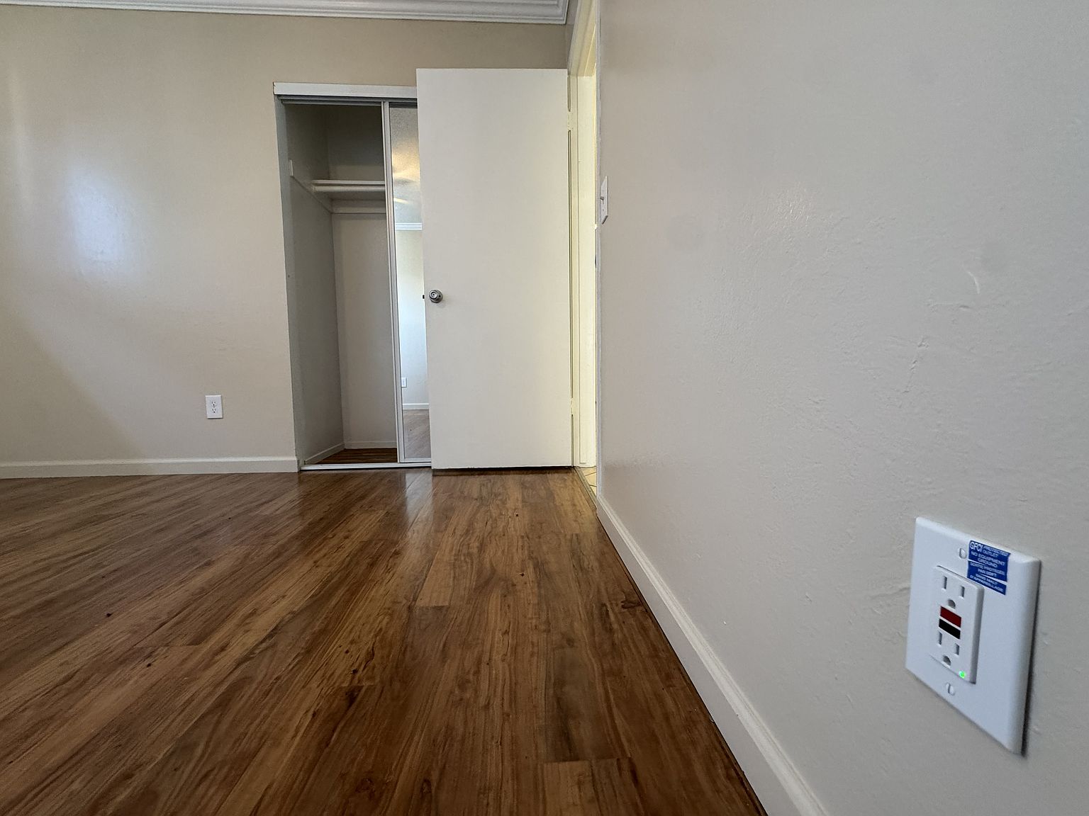 240 Richfield Dr photo 3