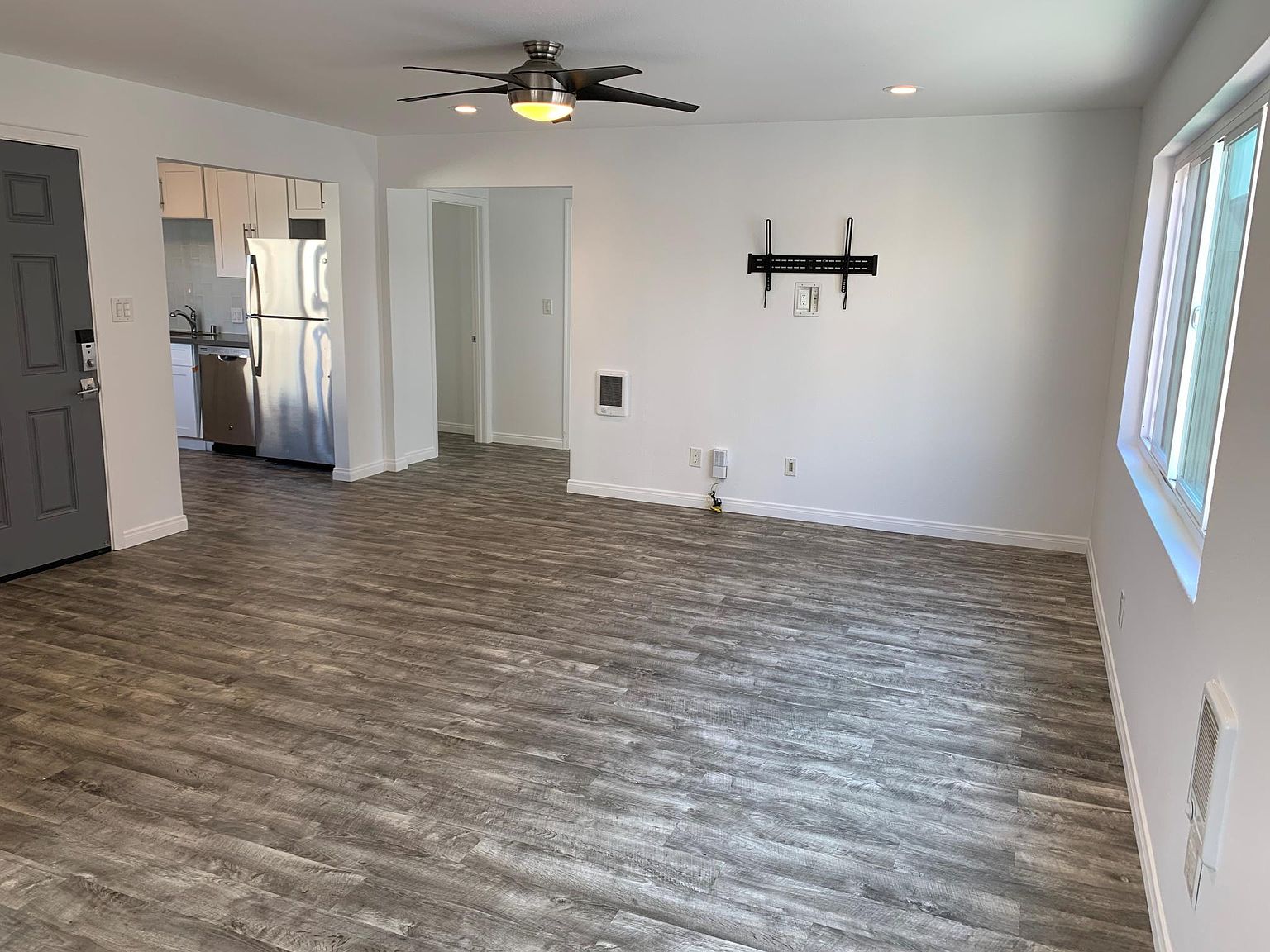 4630 W Point Loma Blvd photo 5