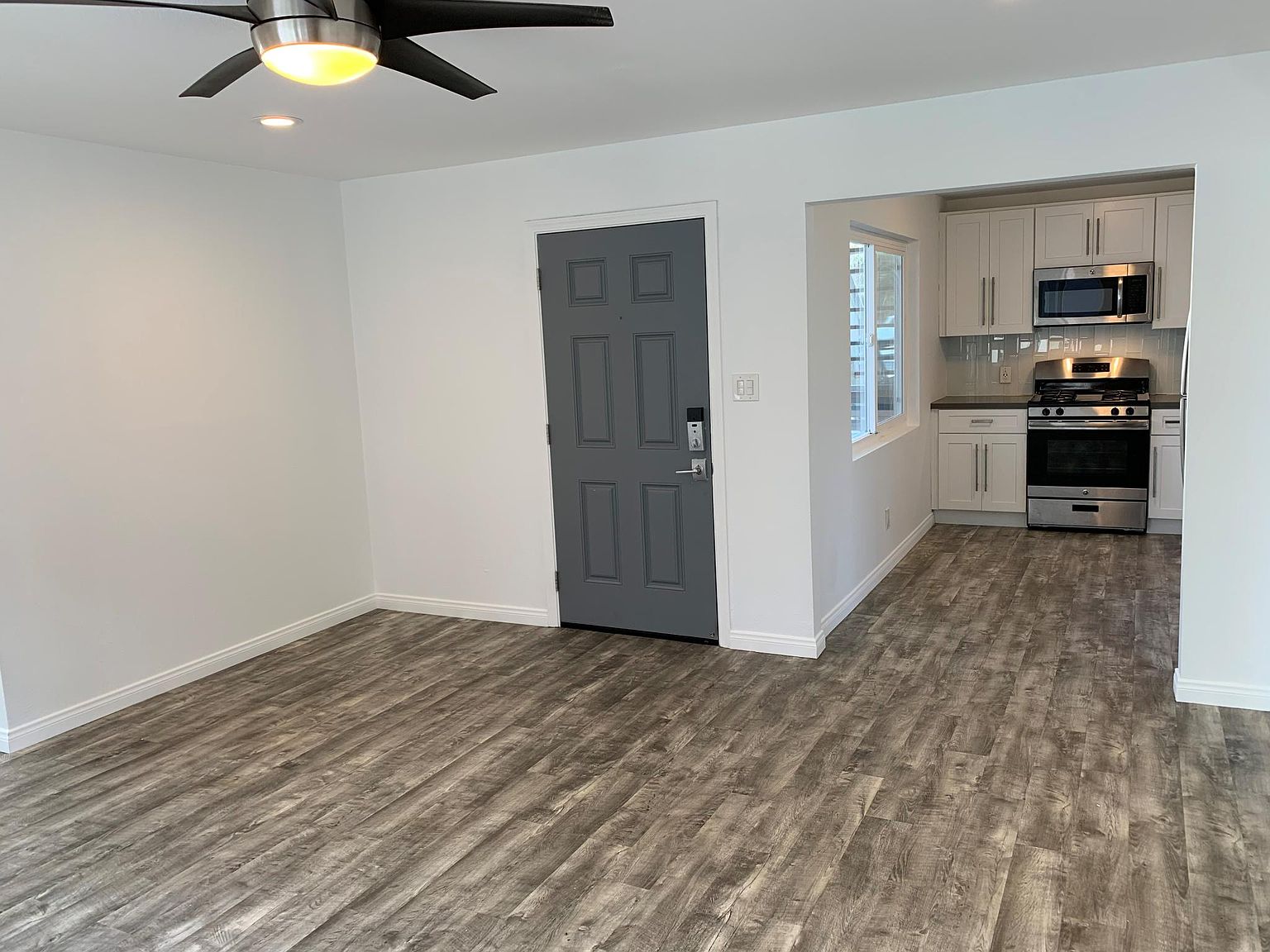 4630 W Point Loma Blvd photo 3