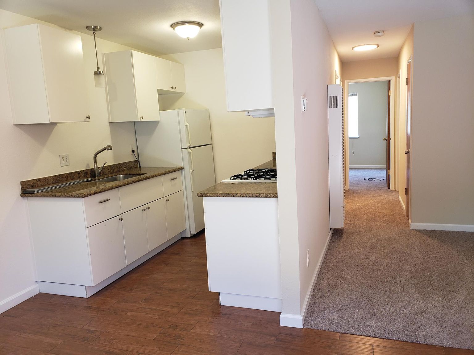 515 Kains Ave photo 2