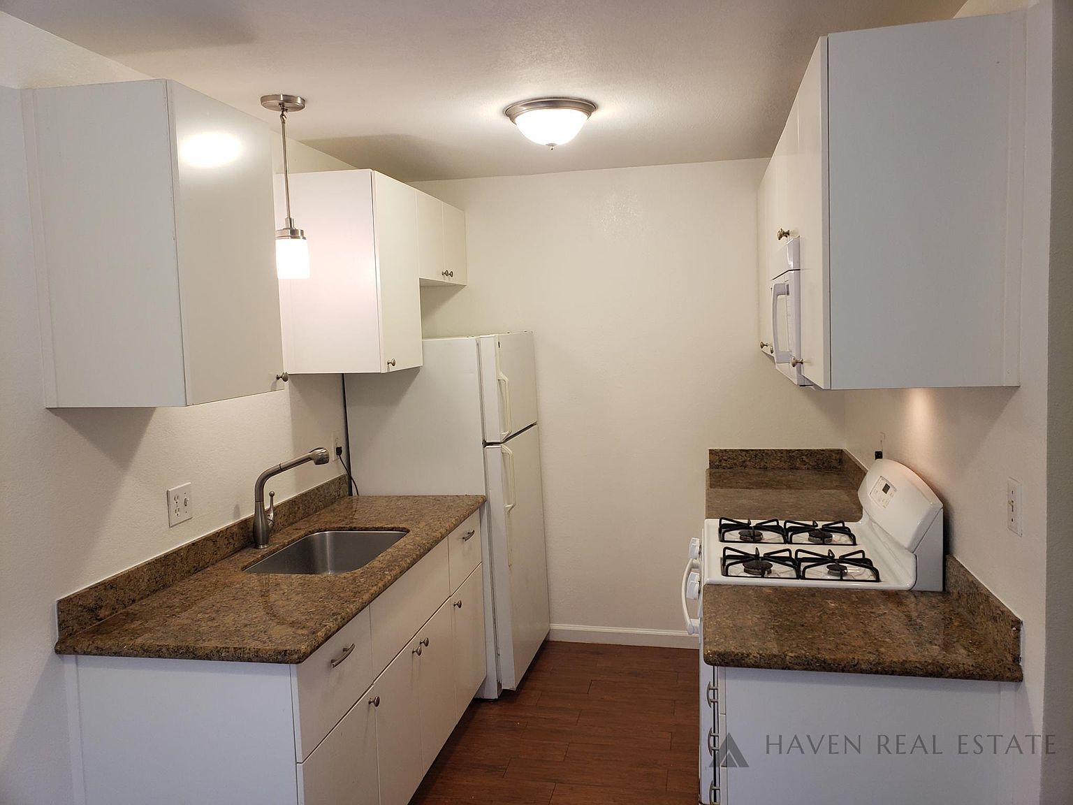515 Kains Ave photo 3