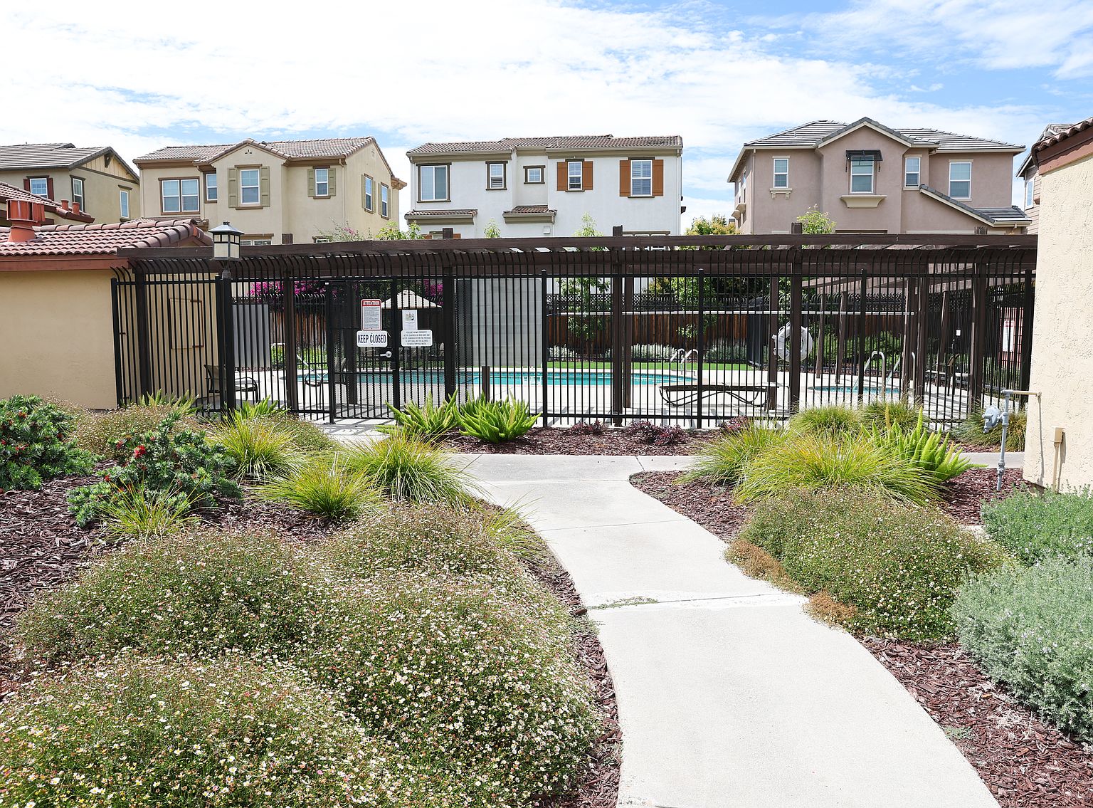Condos on Milton St · Union City photo 3