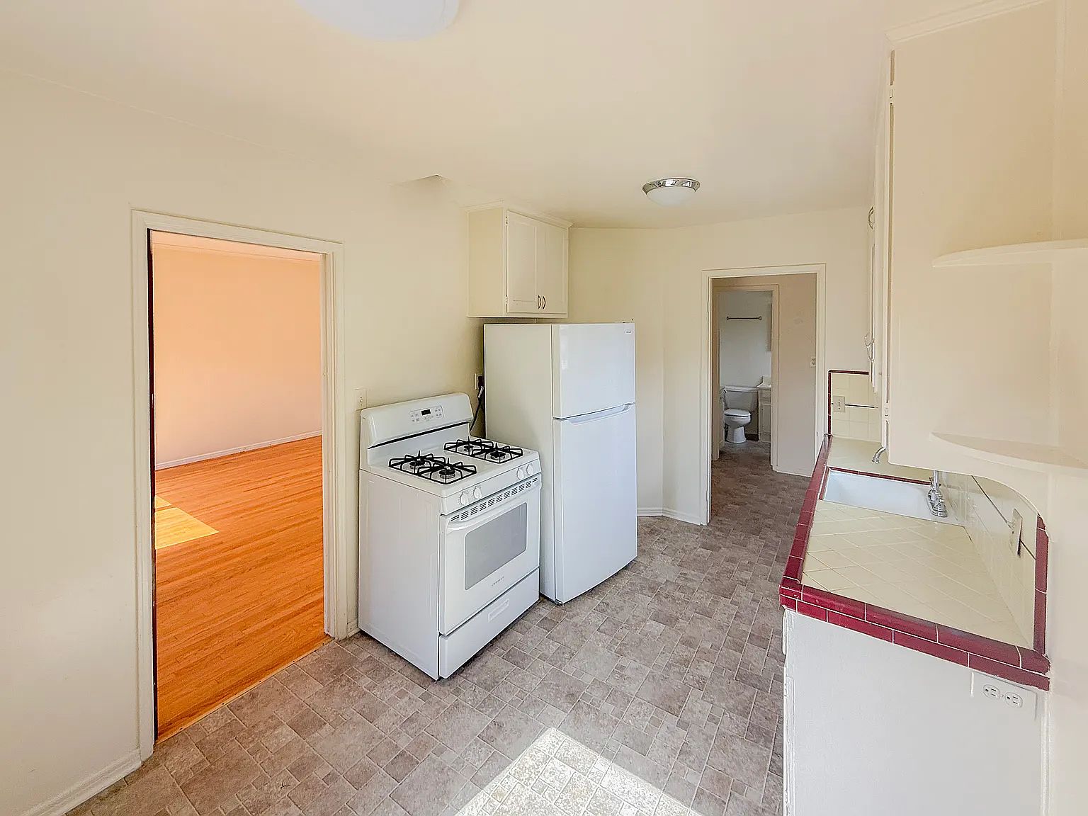 4548 55th St photo 4