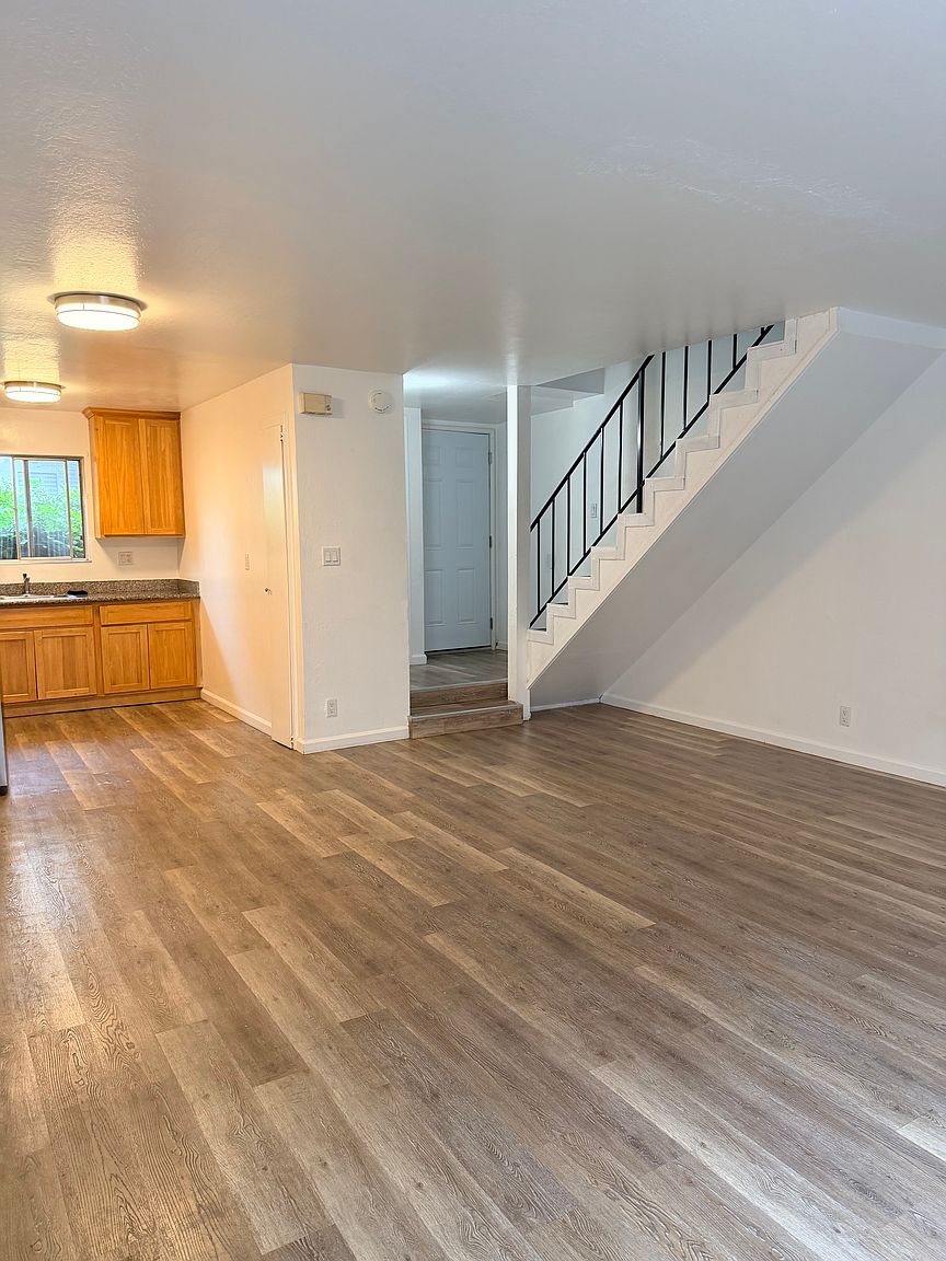 2159 Alameda Ave photo 2