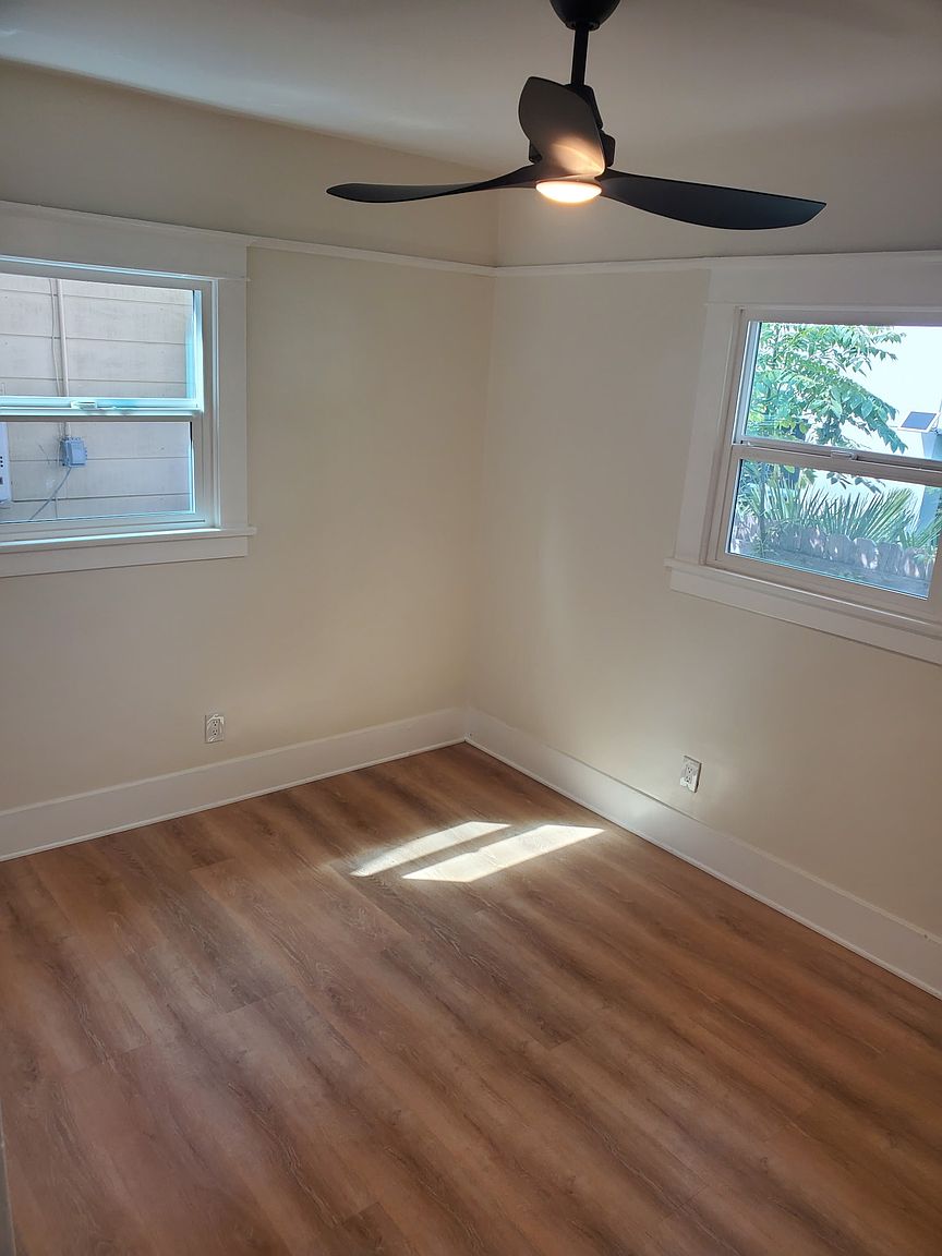3757 Bancroft St photo 3