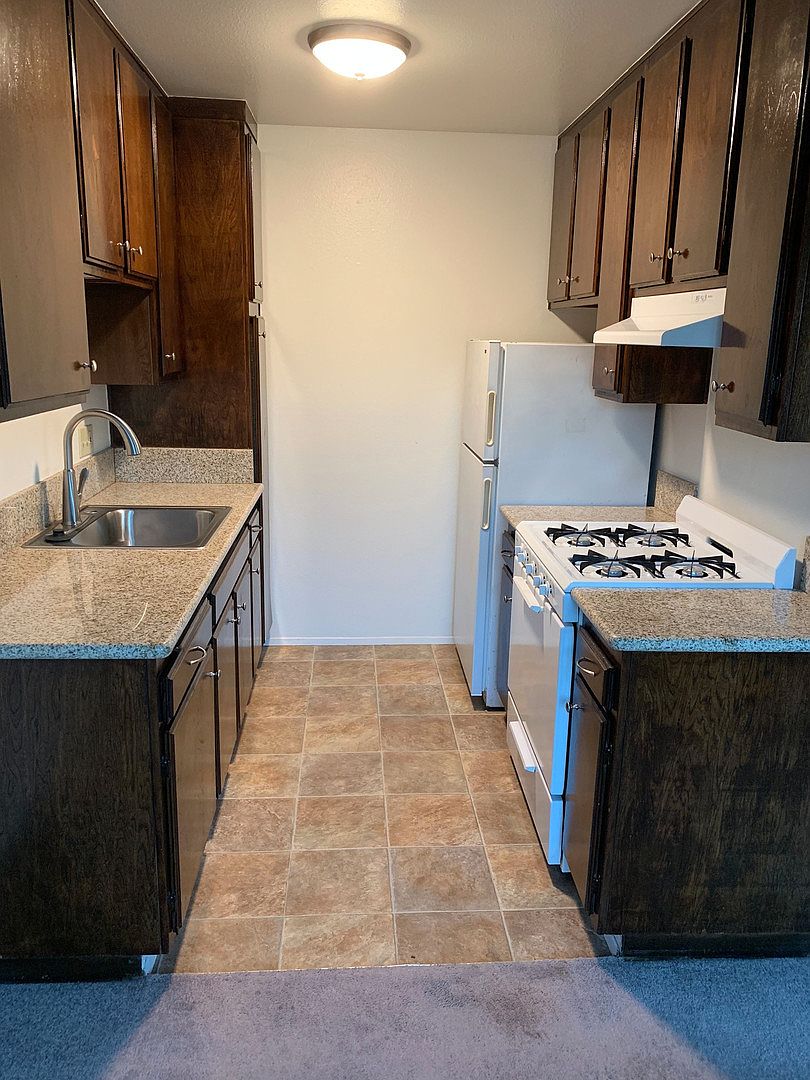 4873 Niagara Ave photo 4